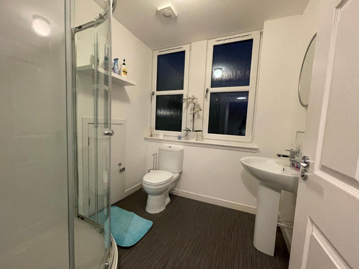 Апартаменты Carvetii - Edward House D - 2 Dbl Bed 2Nd Floor Flat Данфермлин Экстерьер фото