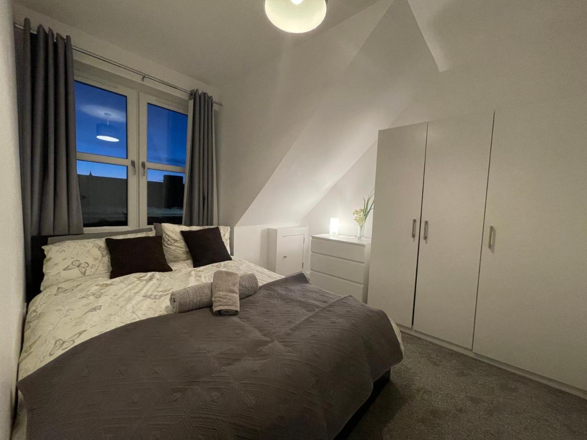 Апартаменты Carvetii - Edward House D - 2 Dbl Bed 2Nd Floor Flat Данфермлин Экстерьер фото